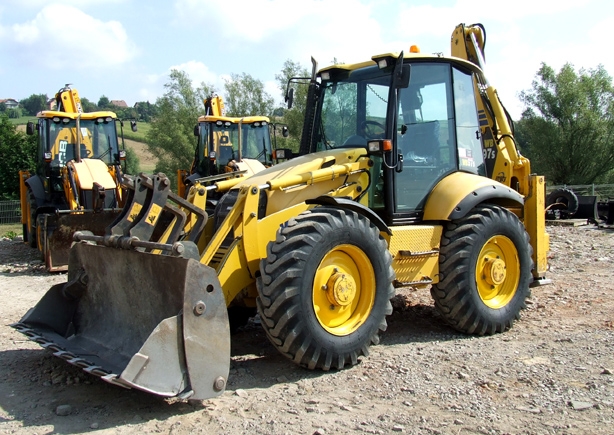 KOMATSU WB 140 PS-2 części zamienne